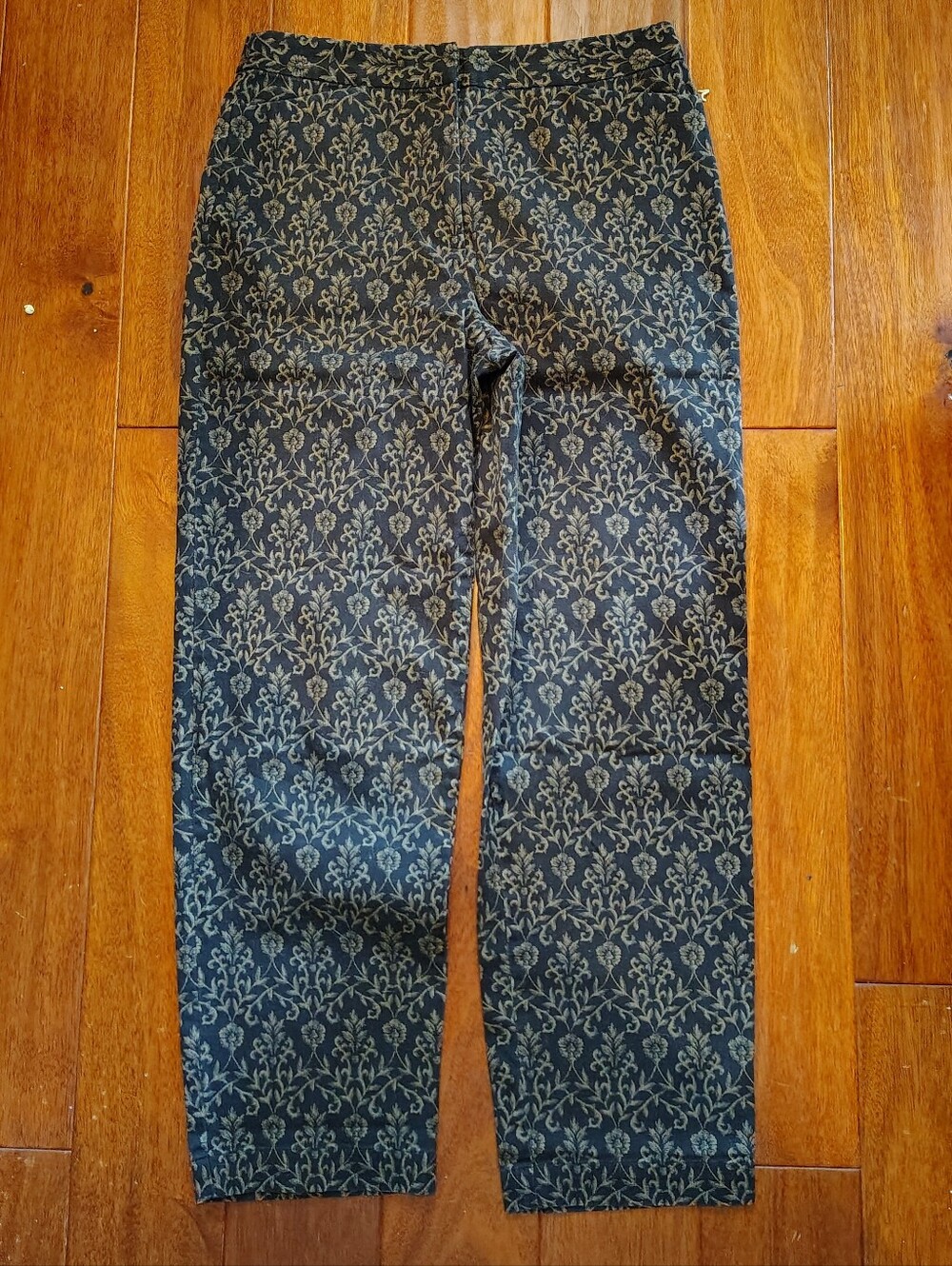 Talbots Size 10 Gold Navy Damask Floral Brocade Stretch Ankle Pants